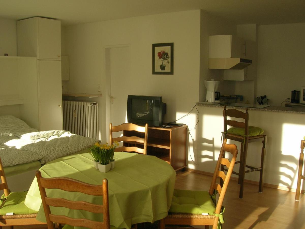 Ferienwohnung Andrea Kuehlein Цирндорф Екстериор снимка